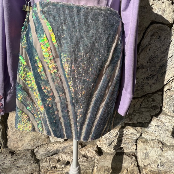 NWT Marciano Sequin Mini Skirt Size 8 - Picture 9 of 14